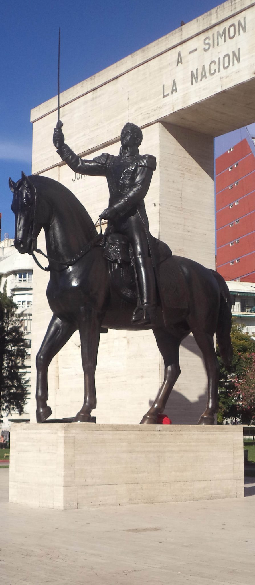 Moumento a Simón Bolívar - Parque Rivadavia